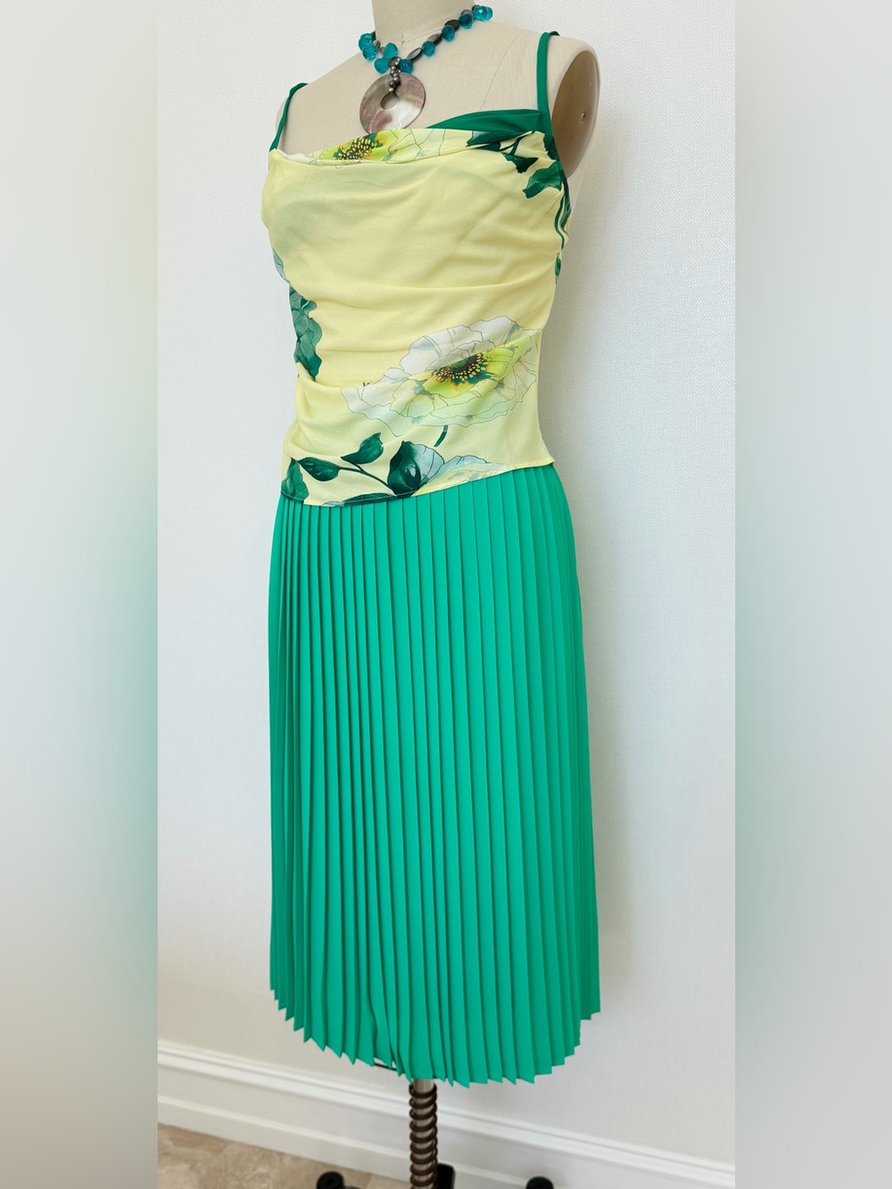J. Crew Green Pleated Midi Skirt Size 4 - Picture 3 of 12